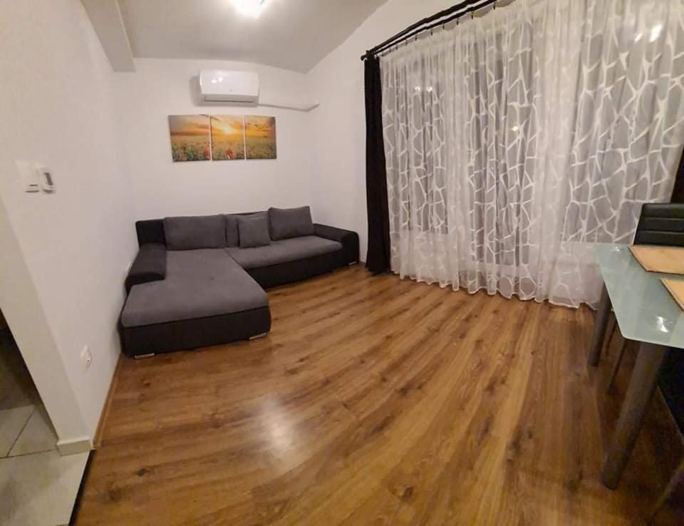 Smarthomeapartman Hajduszoboszlo Bagian luar foto
