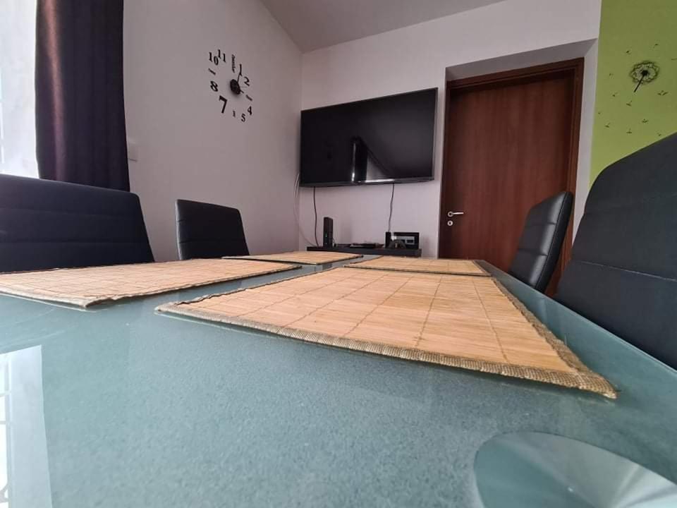 Smarthomeapartman Hajduszoboszlo Bagian luar foto
